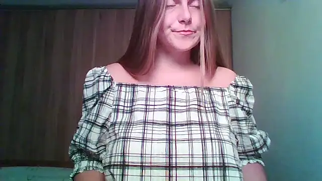 Snapshot of Evasapples chatting on October 2025 07:59:01 PM Evasapples online show from October 2025 07:59:01 PM