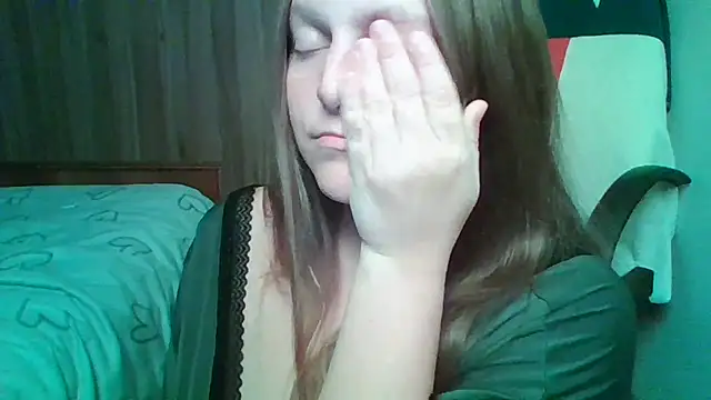 Snapshot of Evasapples chatting on November 2025 09:58:01 PM Evasapples online show from November 2025 09:58:01 PM