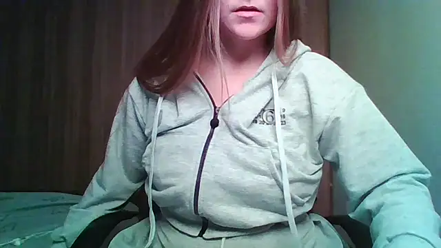 Snapshot of Evasapples chatting on November 2025 02:46:01 PM Evasapples online show from November 2025 02:46:01 PM