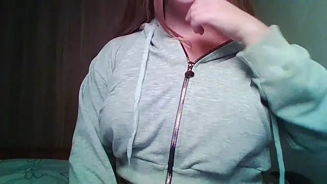 Snapshot of Evasapples chatting on November 2025 10:53:02 PM Evasapples online show from November 2025 10:53:02 PM