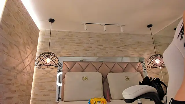 dorothy vegga online show from February 2025 07:28:01 AM