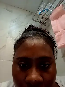 KennyBigWoman online show from November 2025 01:44:01 PM