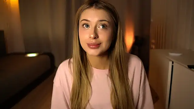 elisa moon online show from December 2024 03:10:02 AM