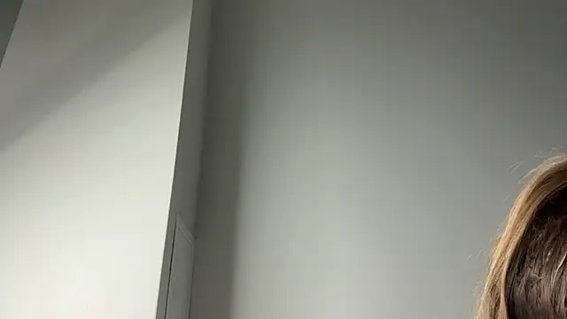 elisa moon online show from January 2025 01:36:02 AM