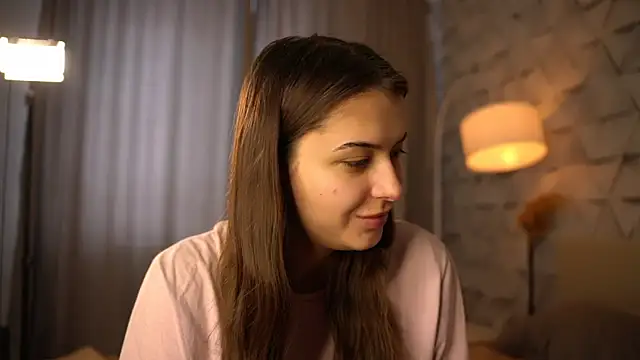 elisa moon online show from February 2026 09:23:02 AM