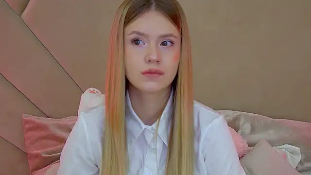 MilanaBalmain online show from October 2025 04:13:01 AM