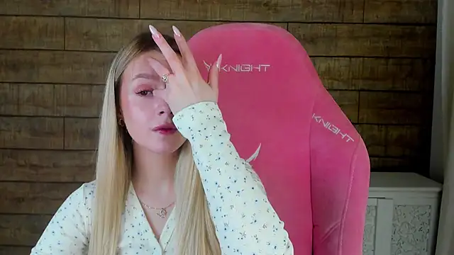 MilanaBalmain online show from March 2026 04:24:02 PM