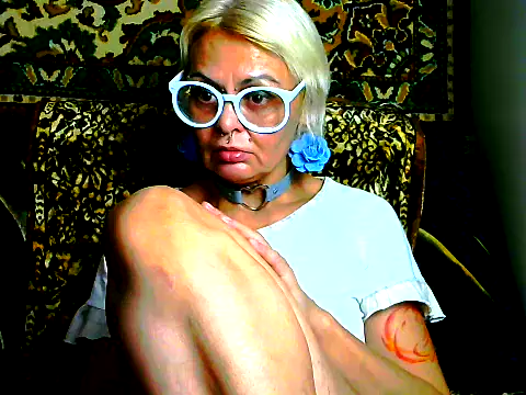 Snapshot of Gardener_of_Illusions chatting on November 2025 01:00:02 PM Gardener of Illusions online show from November 2025 01:00:02 PM