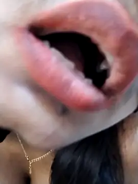 Zaraangle online show from April 2026 04:26:01 AM