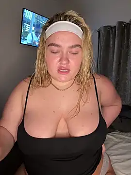 Dolly19x online show from December 2024 10:28:02 PM