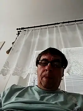 Snapshot of Lisak951 chatting on May 2026 07:48:02 AM Lisak951 online show from May 2026 07:48:02 AM