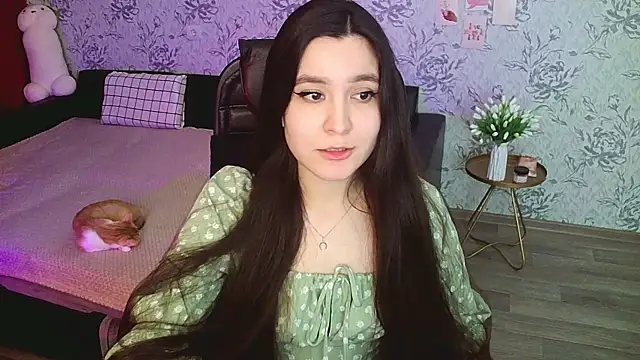 Snapshot of annie_shine chatting on December 2024 12:46:02 AM annie shine online show from December 2024 12:46:02 AM