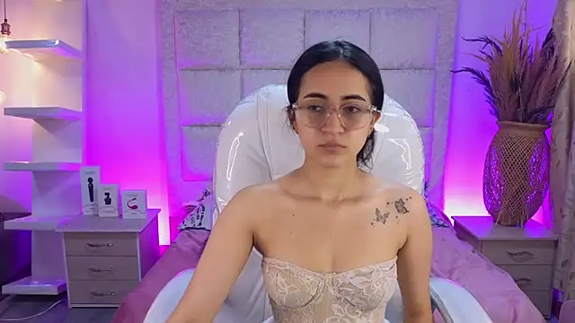 Mia Fischer online show from April 2026 07:40:02 PM