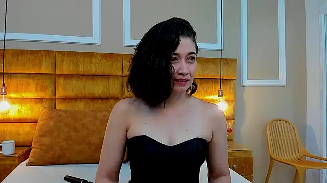 Snapshot of adarussell chatting on January 2025 02:08:02 PM adarussell online show from January 2025 02:08:02 PM