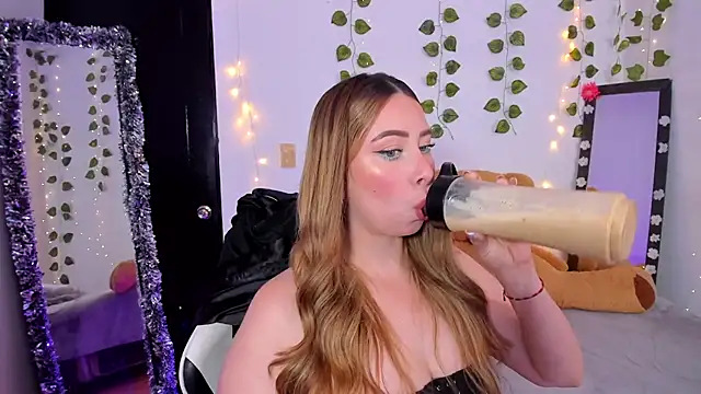 JanneKim online show from April 2026 02:58:01 PM