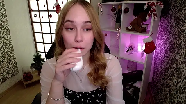 LianaBright online show from January 2025 05:32:01 AM