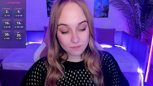 LianaBright online show from March 2025 12:14:02 PM