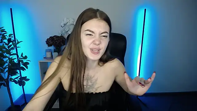 Snapshot of Ritaneer chatting on November 2025 10:48:01 AM Ritaneer online show from November 2025 10:48:01 AM