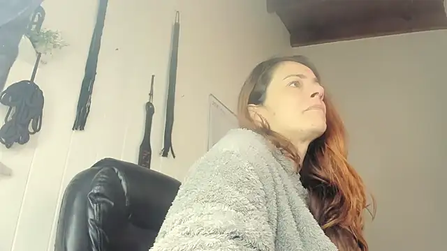 jessiburningheels online show from May 2026 12:34:01 PM