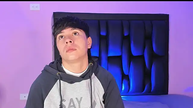 AbbySmiitth  online show from March 2025 12:11:02 PM