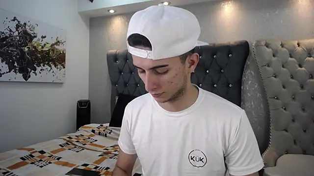 MrWilliseo online show from March 2025 07:17:02 PM