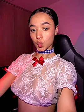 Crystal Dluna online show from November 2025 09:26:02 PM