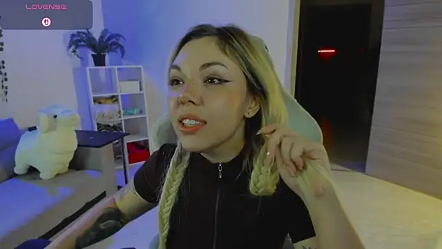 whoa-hoa-hoa-hoa-hoa online show from December 2025 09:10:02 PM