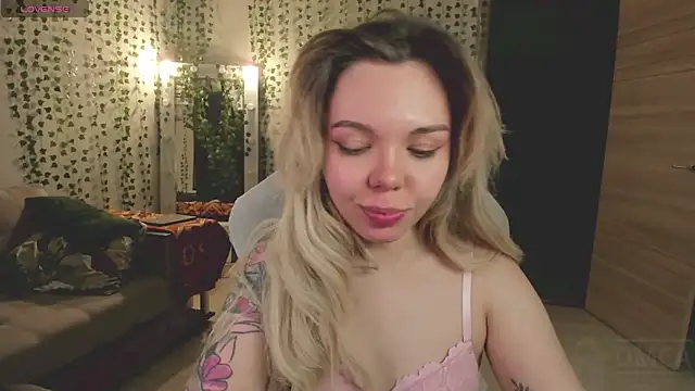 whoa-hoa-hoa-hoa-hoa online show from March 2026 06:14:02 PM