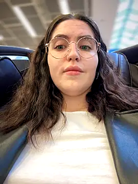 meow girl online show from November 2025 08:13:02 AM