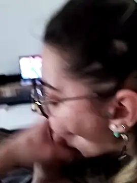 Snapshot of zil56 chatting on February 2026 05:33:01 PM zil56 online show from February 2026 05:33:01 PM