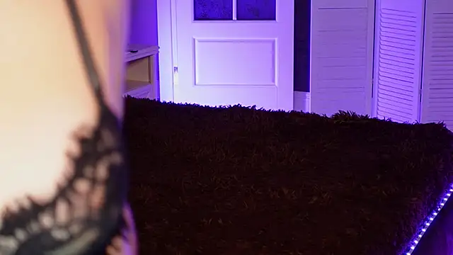 Snapshot of DinaCandy chatting on November 2025 08:24:01 AM DinaCandy online show from November 2025 08:24:01 AM