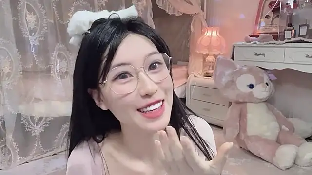 JennieKim RoseannePark online show from December 2024 02:24:02 PM