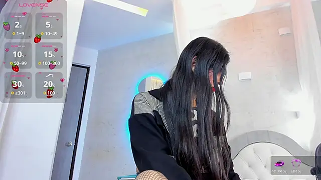 Venusflame   online show from November 2025 12:00:02 PM