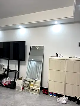 xyebobs online show from September 2025 01:54:01 PM