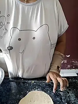 milf-kaira online show from December 2024 06:44:01 AM