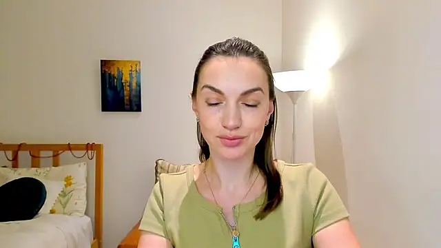 LovelyeeMia online show from December 2024 03:37:01 PM