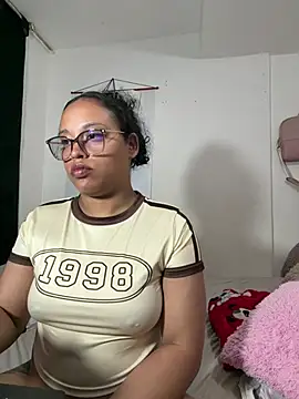 Snapshot of angela_angels_ chatting on June 2026 03:13:02 AM angela angels online show from June 2026 03:13:02 AM