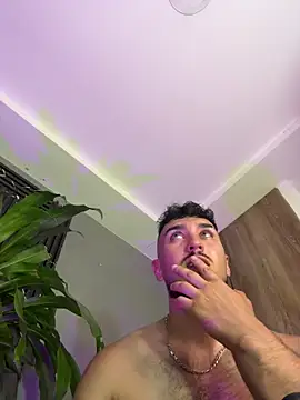 Snapshot of Zionmattis chatting on March 2026 02:04:02 AM Zionmattis online show from March 2026 02:04:02 AM