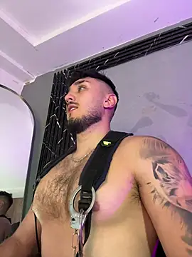 Snapshot of Zionmattis chatting on March 2026 12:01:02 AM Zionmattis online show from March 2026 12:01:02 AM