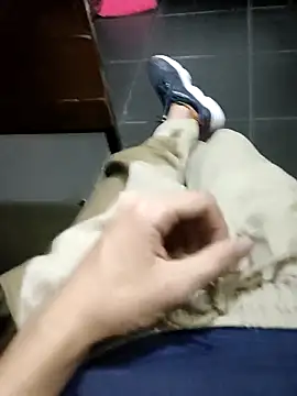 Juliano69xv online show from October 2025 11:39:01 PM