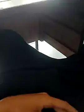 Juliano69xv online show from November 2025 06:35:01 PM