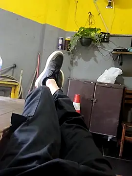 Juliano69xv online show from February 2026 08:15:01 PM