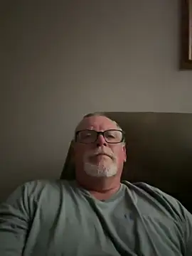 wildrocket02 online show from May 2026 02:18:02 AM