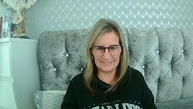 Additive Mature Linda online show from October 2025 03:20:02 PM