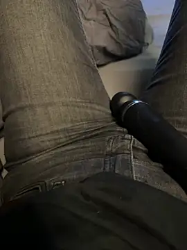 Snapshot of Ana-05 chatting on February 2026 07:31:01 PM Ana-05 online show from February 2026 07:31:01 PM