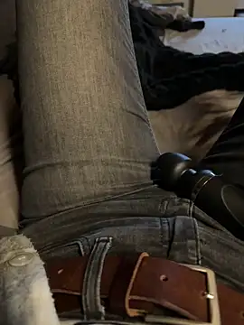 Snapshot of Ana-05 chatting on February 2026 03:46:02 PM Ana-05 online show from February 2026 03:46:02 PM