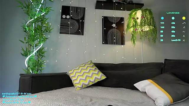 Snapshot of DawnAcreman chatting on March 2025 05:14:02 PM DawnAcreman online show from March 2025 05:14:02 PM