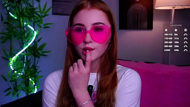 Snapshot of DawnAcreman chatting on March 2025 05:13:01 PM DawnAcreman online show from March 2025 05:13:01 PM