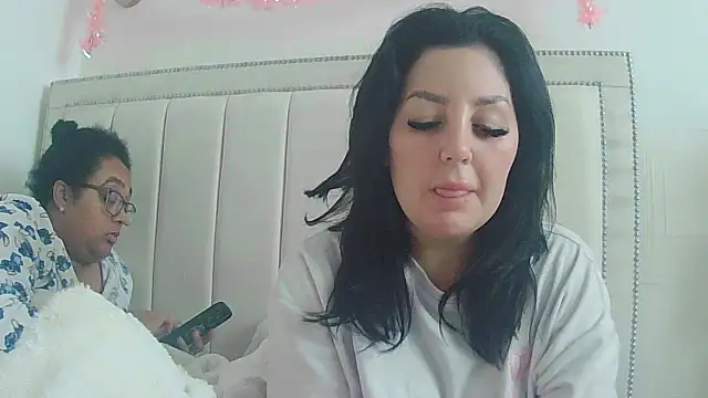 vanilla chocolate23 online show from November 2025 09:47:02 AM