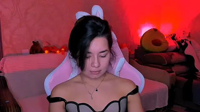 Swee Alicee online show from September 2025 06:42:01 PM